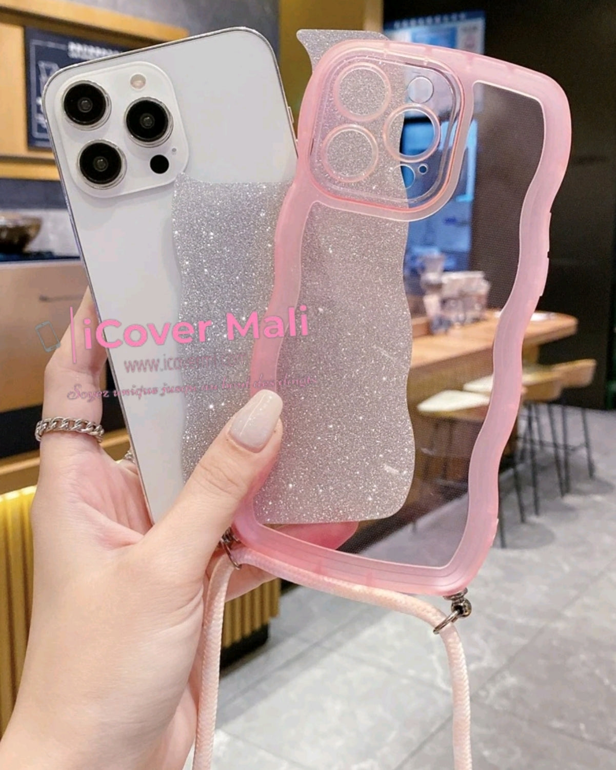 Coque rose brillante argentée avec lanière